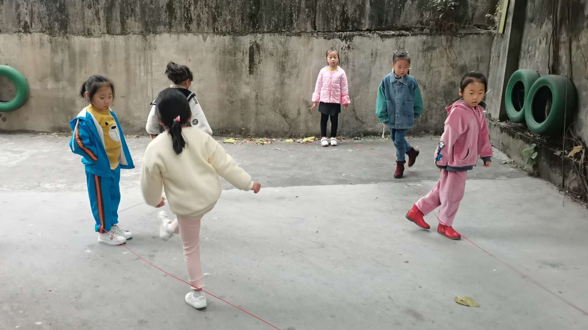 8090后小时候玩的游戏_8090后员工_8090后的游戏