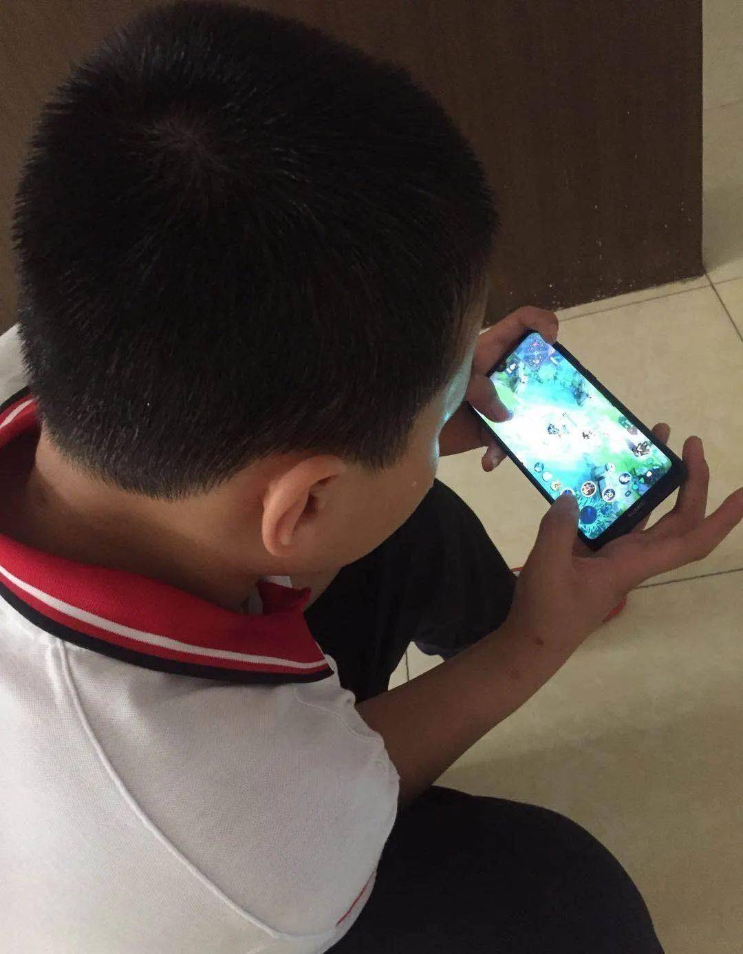 孩子想要游戏皮肤应该给她买吗_小孩玩手机游戏买皮肤好吗_孩子要买游戏皮肤