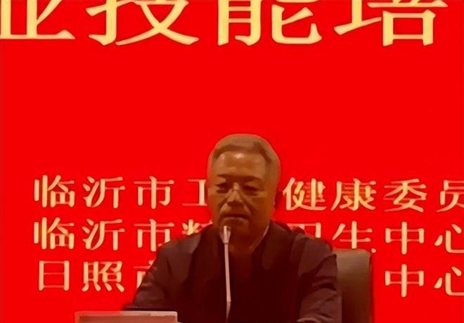 陪伴温暖手机游戏怎么玩_温暖陪伴手机游戏_陪伴的游戏