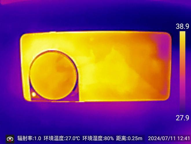 突然间手机玩游戏就黑屏了_手机黑屏游戏就掉线_黑屏间玩突然手机游戏怎么回事
